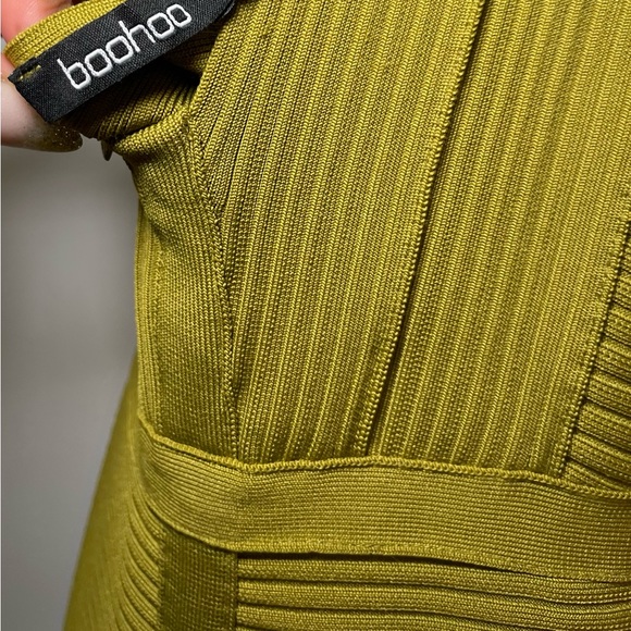 Boohoo Halterneck Bandage Plunge Midi Dress (US 8) - Picture 2 of 4